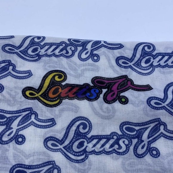 New Authentic Louis Vuitton Cashmere Silk Louis V. - Picture 5 of 9